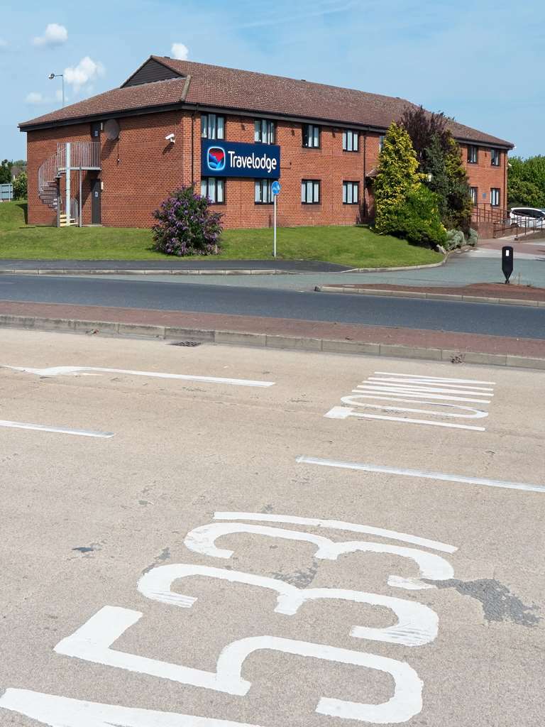 Travelodge Widnes Exterior photo